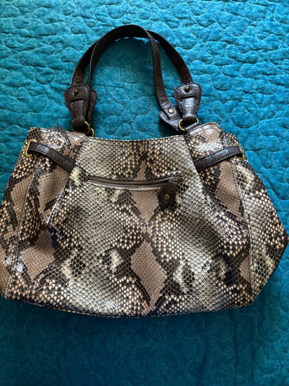 Jessica Simpson Snakeskin Print Purse W/Packets. Like new